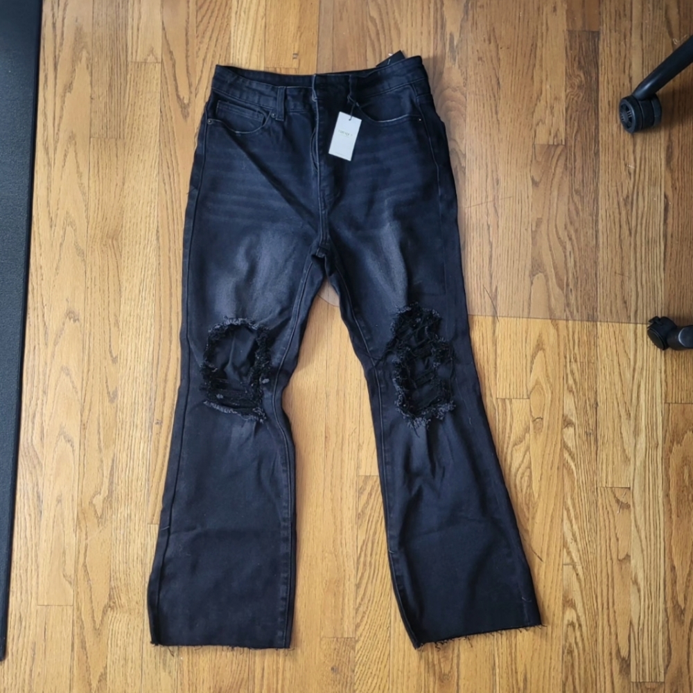 Distressed black jeans NWT